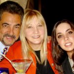 Joe Mantegna and family